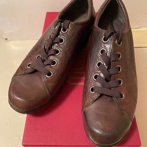 Munro Dakota Leather Sneaker